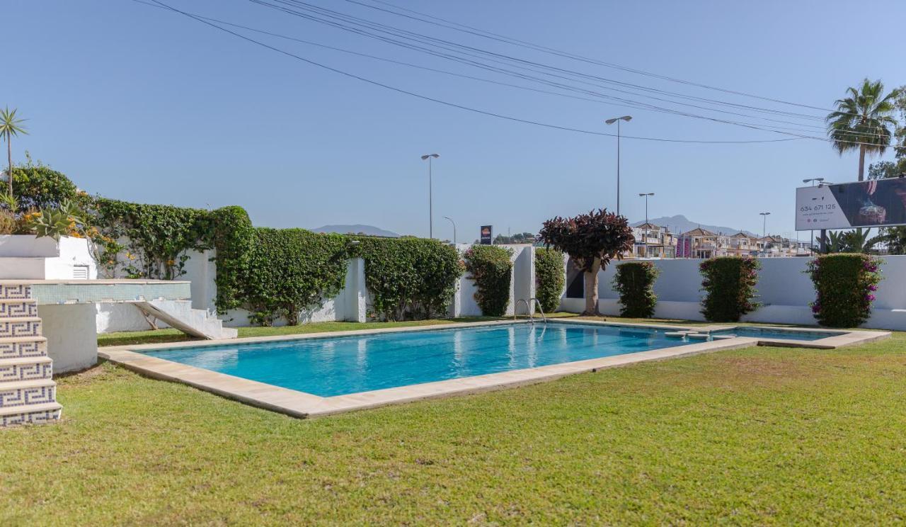 דירות אסטפונה Casa Con Jardin Junto A La Playa מראה חיצוני תמונה